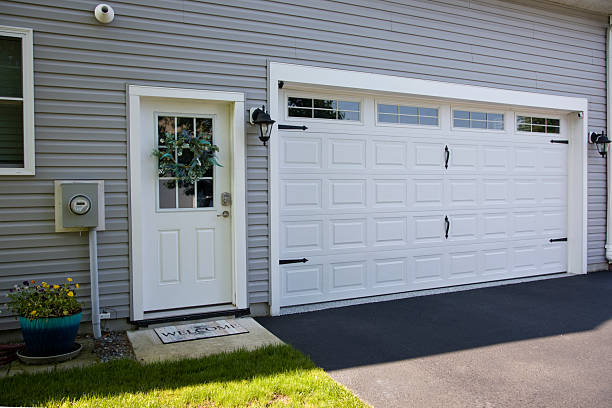 24/7 Emergency Garage Door Panel Replacement experts in Greenville, SC